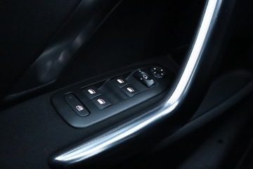 Peugeot 2008 I SUV Facelifting 1.2 PureTech 110KM 2018 Peugeot 2008 1.2 PureTech, Salon Polska, Automat, zdjęcie 20