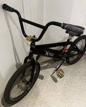 ВЕЛОСИПЕД BMX СЕРИИ X – КОЛЕСА 20 ДЮЙМОВ