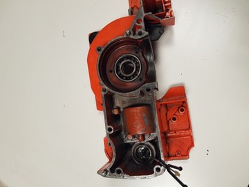 КАРТЕР ПОЛОВИНА ЛЕВАЯ HUSQVARNA 254 154SE 254XP ORG.