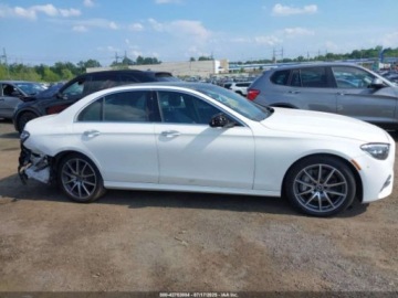 Mercedes Klasa E W214 2023 Mercedes-Benz Klasa E 350 4Matic 2023 2.0l 2.0 Benzyna 255KM, zdjęcie 6