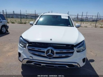 Mercedes GLC C253 2021 Mercedes-Benz GLC 2021r, 300, 2.0L 2.0 Benzyna 255KM, zdjęcie 1