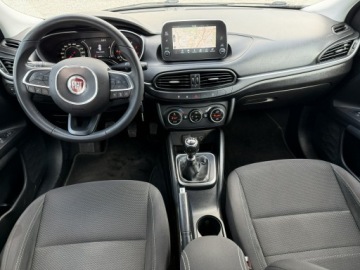 Fiat Tipo II Hatchback 1.6 MultiJet 120KM 2017 Fiat Tipo Swiatła Led. Kamera cof. Navigacja., zdjęcie 13
