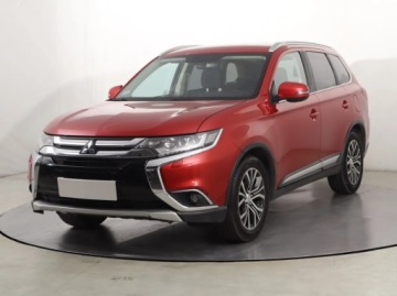 Mitsubishi Outlander III SUV Facelifting 2017 2.0 150KM 2017 Mitsubishi Outlander 2.0, Salon Polska, 4X4, zdjęcie 1