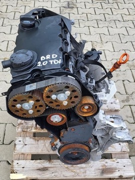 AUDI A4 B7 A6 SILNIK GOŁY SŁUPEK 2.0 TDI 170 BRD