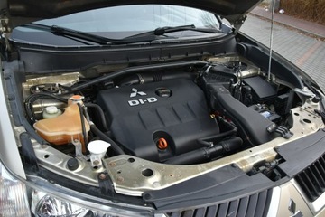 Mitsubishi Outlander II 2.0 DID DOHC 140KM 2007 Mitsubishi Outlander AWD 2.0DiD 140KM Manual 2007r, zdjęcie 21