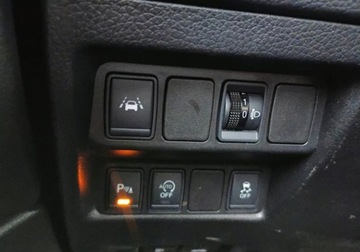 Nissan Qashqai II Crossover 1.2 DIG-T 115KM 2015 Nissan Qashqai 2015r, Salonowy, 1.2 Benzyna. Uszkodzony. Poobijany. Jezdzi., zdjęcie 10