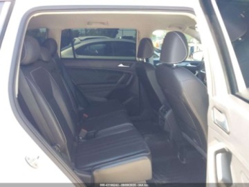 Volkswagen Tiguan II 2022 Volkswagen Tiguan 2.0T SE 2022 2.0 Benzyna 184KM, zdjęcie 12