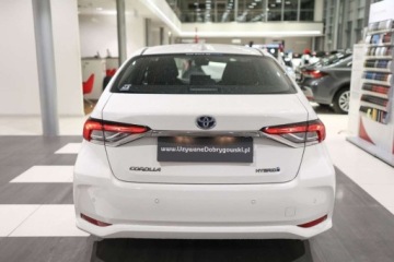 Toyota Corolla XII Sedan Facelifting 1.8 Hybrid 140KM 2023 Toyota Corolla 1.8 Hybrid Comfort 1.8 Hybryda 140KM, zdjęcie 4
