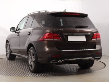 Mercedes GLE W166/C292 SUV 2.1 250d 204KM 2017 Mercedes GLE GLE 250 d, Salon Polska, 201 KM, zdjęcie 3