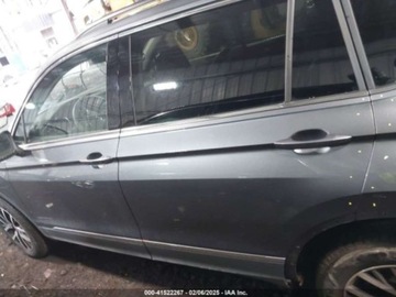 Volkswagen Tiguan II 2021 Volkswagen Tiguan 2021 VOLKSWAGEN TIGUAN 2.0T SE2.0T SE R-LINE 2.0 Benzyna, zdjęcie 5