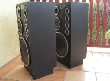 Колонки Altus 140 Tonsil. Состояние: БДБ. Оригинал. Красивый шпон.