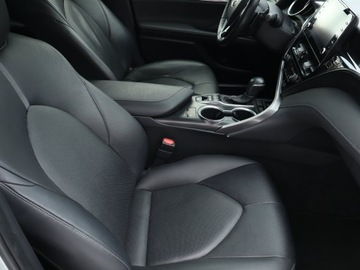 Toyota Camry IX Sedan 2.5 Hybrid Dynamic Force 218KM 2021 Toyota Camry 2.5 Hybrid, Salon Polska, zdjęcie 8