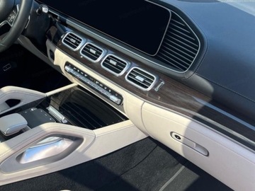 Mercedes GLE V167 SUV Facelifting 2.0 300d 269KM 2025 MERCEDES-BENZ GLE 300 d 4-Matic AMG Line 2.0 (269KM) 2025, zdjęcie 6