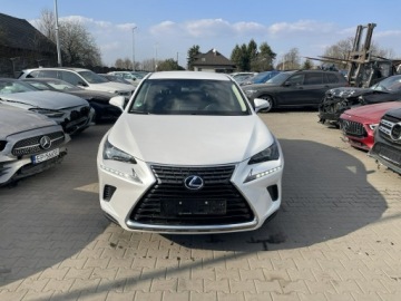 Lexus NX I SUV Facelifting 300h 197KM 2018 Lexus NX 300H Hybryda Automat 197KM, zdjęcie 2