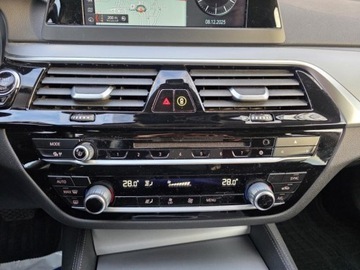 BMW Seria 5 G30-G31 Touring 520d 190KM 2019 BMW 5 Touring (G31) 2.0l diesel 190KM * Bezwypadkowy * Serwisowany, zdjęcie 15