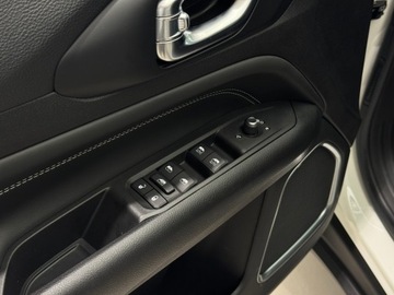 Jeep Compass II SUV Plug-In Facelifting 1.3 GSE T4 190KM 2022 Jeep Compass T4 PHEV 4xe Limited / Kamera cofania, zdjęcie 18