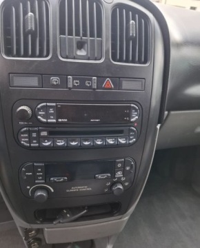 Chrysler Voyager IV 2004 Chrysler Voyager 7 Osobowy 2.8 Diesel 150KM, zdjęcie 13
