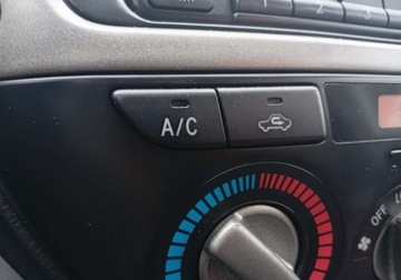 Toyota RAV4 II 1.8 VVTi 125KM 2002 Toyota RAV4 Zarejestrowany - ubezpieczony - 1,8 - 125 KM 1.8 Benzyna 125KM, zdjęcie 27