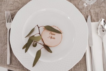 Срезы дерева, полированные деревянные диски 5-6 см.