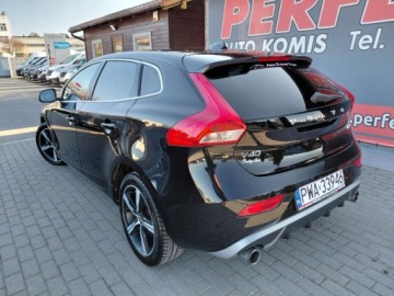 Volvo V40 II 2018 Volvo V40 R Design Automat Navi Kamera Led 1.5 Benzyna 122KM, zdjęcie 4