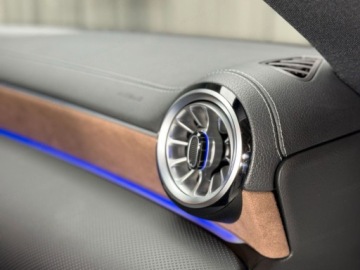 Mercedes CLA C118/X118 Coupe Facelifting 1.3 200 163KM 2025 MERCEDES-BENZ CLA 200 AMG Line Sedan 1.3 (163KM) 2025, zdjęcie 8