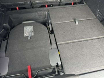 Peugeot 5008 II Crossover 2.0 BlueHDI 180KM 2018 Peugeot 5008 2.0 Blue-HDI 180KM GT Full Led Kamera, zdjęcie 13