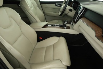 Volvo XC60 II Crossover T5 250KM 2019 Volvo XC60 T5 AWD, Salon Polska, Serwis ASO, 4X4, zdjęcie 6