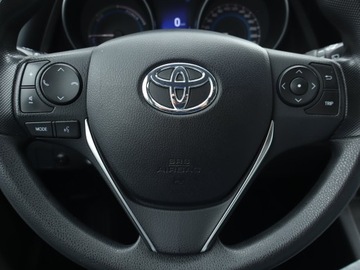 Toyota Auris II Hatchback 5d Facelifting 1.8 Hybrid 136KM 2016 Toyota Auris Hybrid, Salon Polska, Automat, Klima, zdjęcie 16