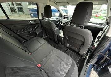 Ford Focus IV Hatchback 1.0 EcoBoost 125KM 2021 Ford Focus Titanium, Tempomat, Kamera, GPS, Podgrzewane fotele kierownica, zdjęcie 8