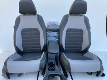 Fotele pół skóra podgrzewane VW JETTA 5C6