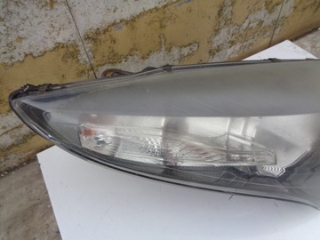 REFLEKTOR LAMPA PRZÓD PRAWA RENAULT MEGANE 3 III ANGLIK 260109470R