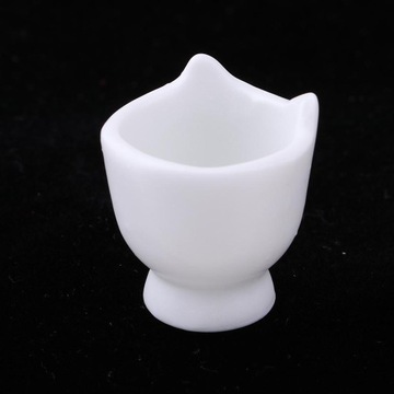 Ceramiczne doniczki miniaturowe w skali 1/12 białe