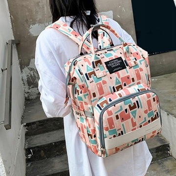 Рюкзак-сумка для подгузников большой вместительности.