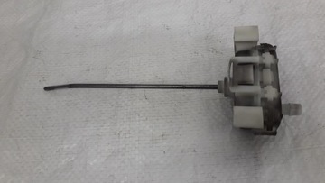 Исполнительный механизм лючка топливного бака 8D0862153 A4 B5