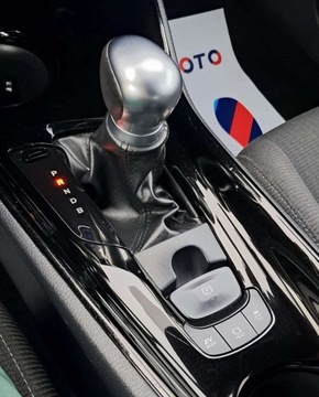 Toyota C-HR I Crossover 1.8 Hybrid 122KM 2018 Toyota C-HR Toyota C-HR 1.8 Hybryda 122KM, zdjęcie 23