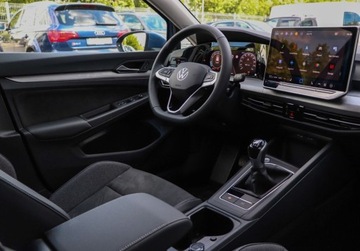 Volkswagen Golf VIII Hatchback Facelifting 1.5 TSI 150KM 2025 Volkswagen Golf tapicerka Art Velours, Pakiet Zimowy, od reki 1.5 150KM, zdjęcie 11