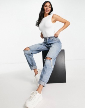 ГЛАДКОЕ БОДИ БЕЗ РУКАВ S 477