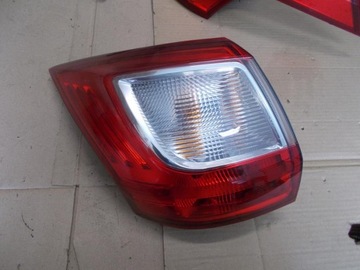 LAMPA LEWA TYLNA W BŁOTNIK FORD C-MAX MK2 GRAND