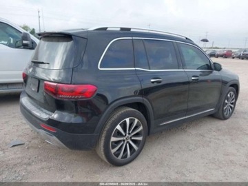 Mercedes GLB 2023 Mercedes-Benz GLB 250, 2023r., 2.0L 2.0 Benzyna 221KM, zdjęcie 2