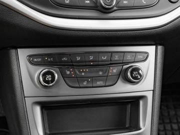 Opel Astra K Sportstourer Facelifting 1.2 Turbo 145KM 2020 Opel Astra WD1178V#1.2 T Edition Podgrz.f I kier, zdjęcie 17