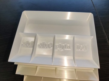 Винтовой контейнер, лоток, сервисный инструмент