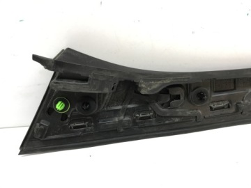 MERCEDES CLA W118 НАКЛАДКА СПОЙЛЕРА КРЫШКИ БАГАЖНИКА ПРАВАЯ A1187901000