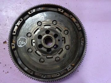 AUDI TT 1.8 T 04R. 150KM KOLO DVOUHMOTNÉ