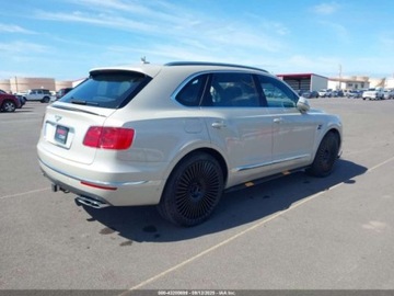 Bentley Bentayga 2018 Bentley Bentayga W12 2018 6.0l 6.0 Benzyna 600KM, zdjęcie 5