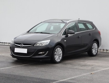 Opel Astra J Sports Tourer Facelifting 1.6 CDTI  136KM 2015 Opel Astra 1.6 CDTI, Salon Polska, Serwis ASO, zdjęcie 1