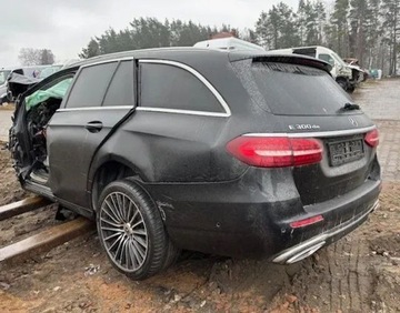 Mercedes Klasa E W213 Kombi Facelifting 2.0 E220d 194KM 2021 Mercedes-Benz Klasa E 2.0 Diesel 194KM, zdjęcie 1