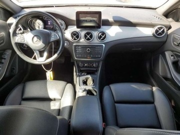 Mercedes GLA I 2017 Mercedes-Benz GLA 2017 Mercedes-Benz GLA GLA 250 4MATIC SUV 2.0 Benzyna, zdjęcie 7
