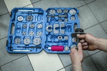 КОМПЛЕКТ ДЛЯ СНЯТИЯ ТОРМОЗНОГО ПОРШНЯ, 35 ПРЕДМЕТОВ