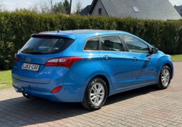 Hyundai i30 II Wagon 1.6 GDI 135KM 2015 Hyundai i30 1,6 GDI 135KM Automat Climatronic Led Bezwypadkowy SERWIS, zdjęcie 4