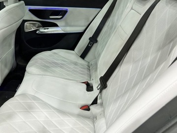 Mercedes Klasa E W214 Sedan 3.0 450d 367KM 2025 E Klasa 450 d 4-Matic AMG 3.0 (367KM) 2025, zdjęcie 13